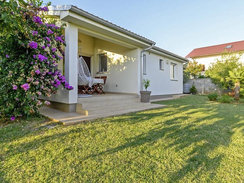 28E31075FA1BFCBD869B61C47B617F2B