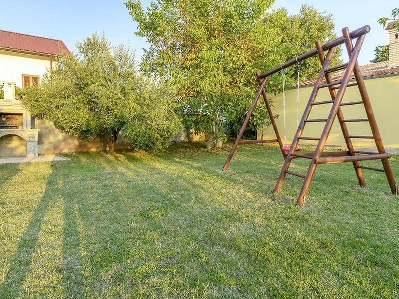 CCB03A62E7C43AC860F0451A79464F3B