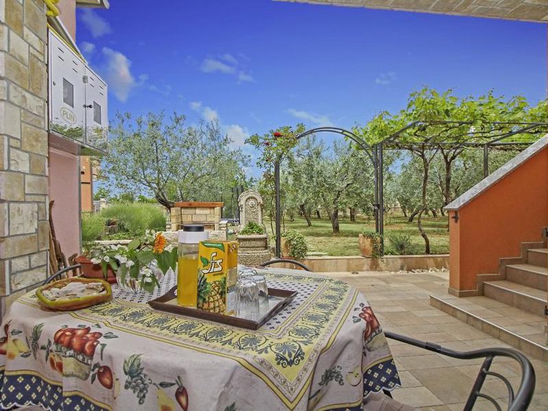 69E76C205CBF01C2C9E12A37773A1BCC