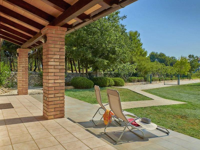 2D295992FF74F434A0F857A022173ADB