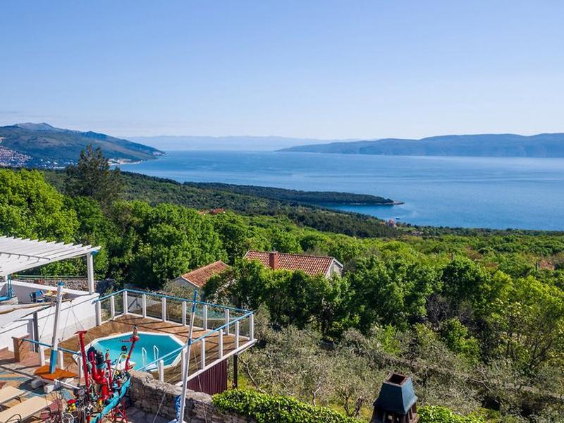 4FD4EF34E0F21A972419B6A6401AEC86