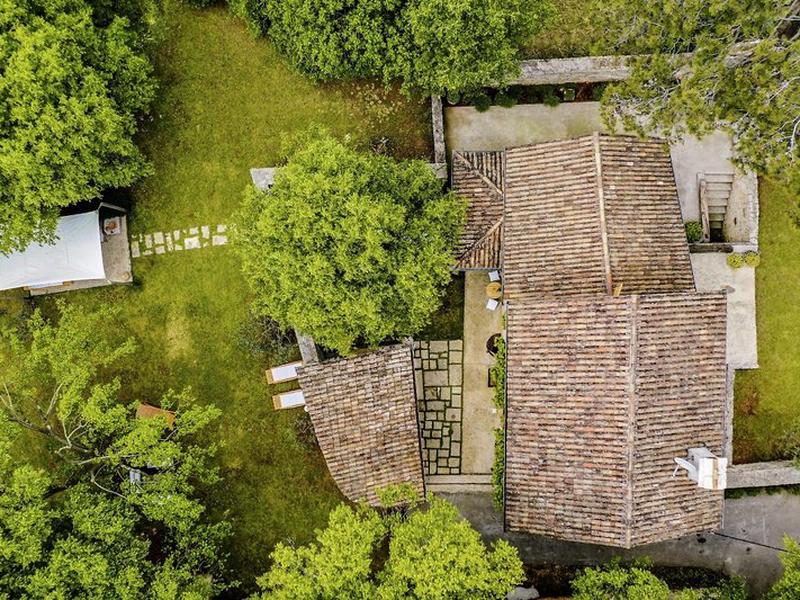 7330E316CE9B1C4EF288BBE77A090F15