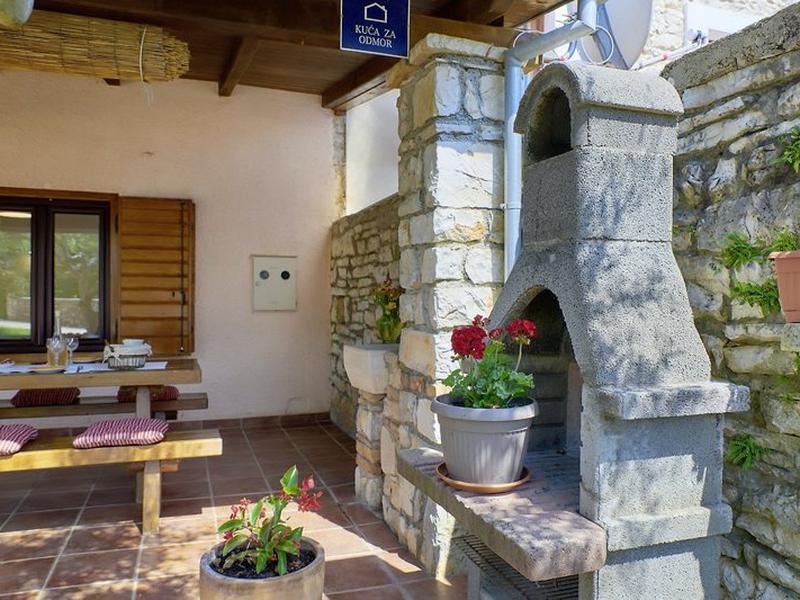 76EB92736692855C03F65F491B1E899D