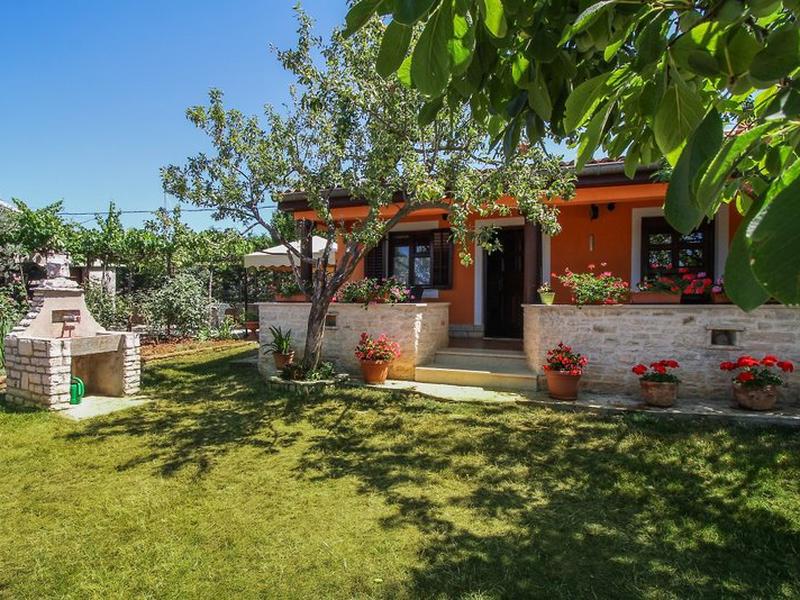 CB0AC8BE4CA04F756D2EDEE64FB1337E