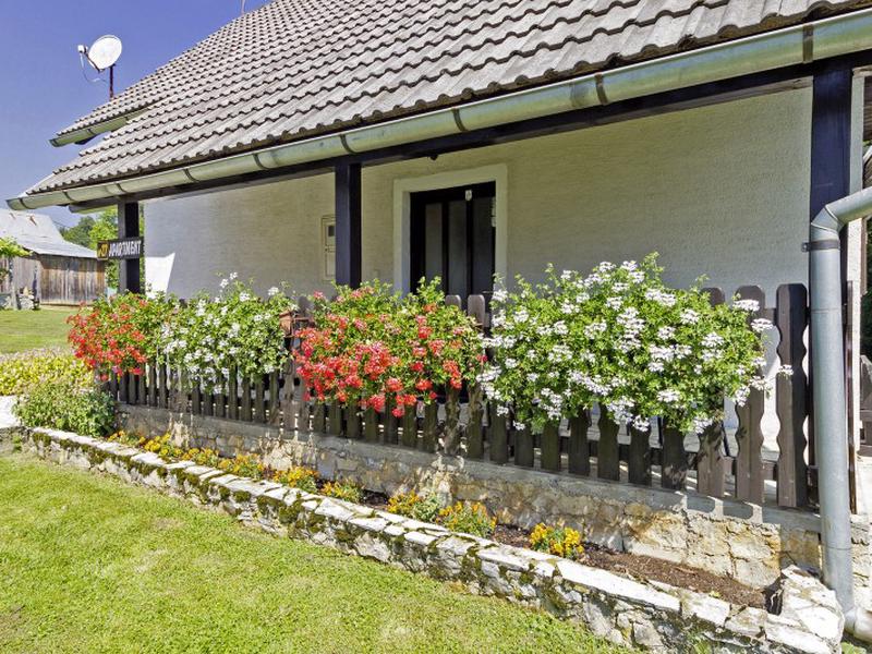 5F388AECC588E7571EA521736B851CB5