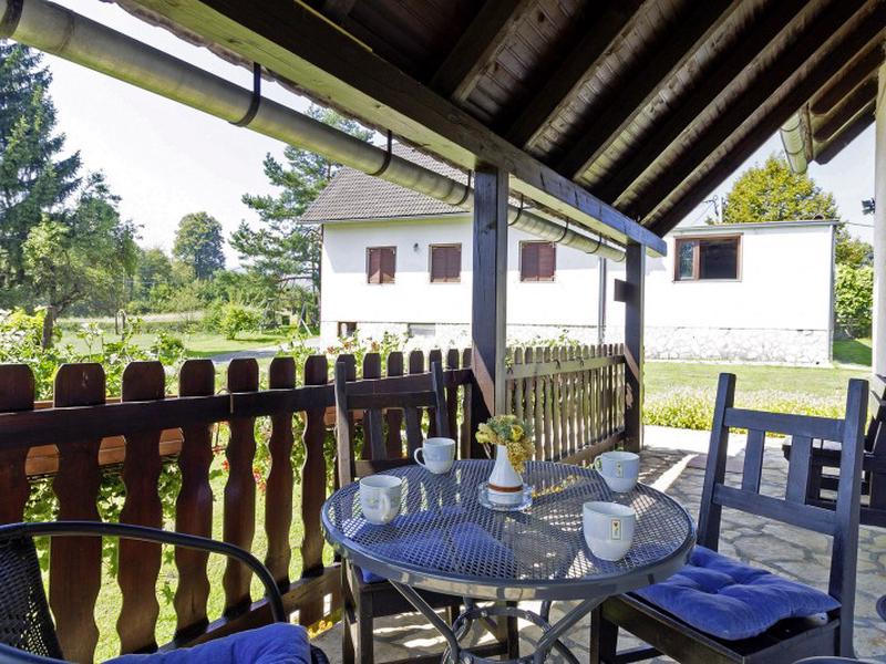 FF33EAEBBC70236F22B33239945177FA