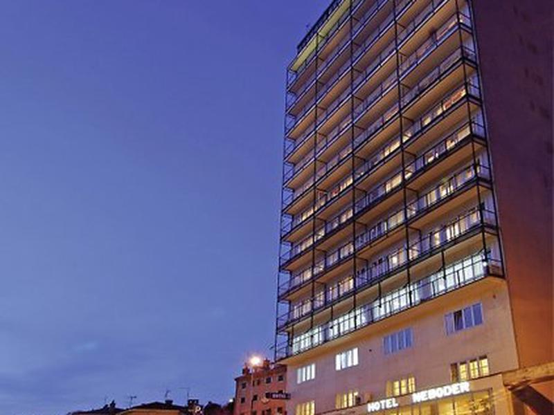 327D6F23A6D5F35E84B610173B56304F