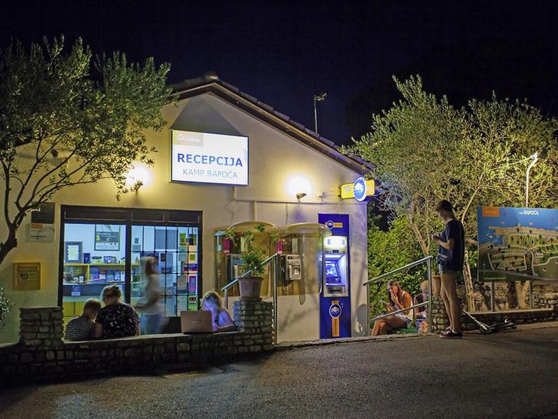 68B8A9E3BCDC70B1BA5D78B9C0BC5B44