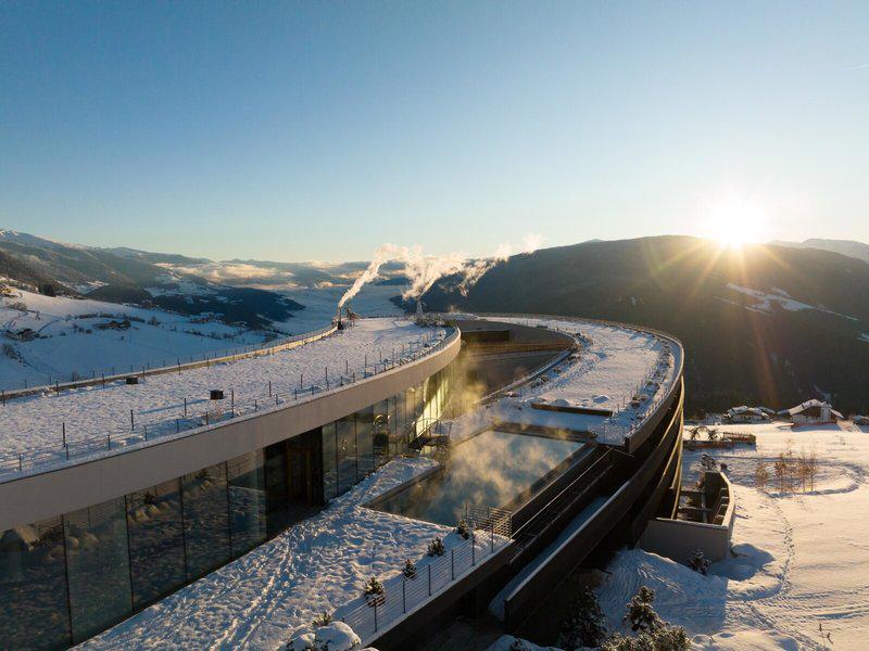 6B5E825B957F9A58F7A9F2EE324AD888