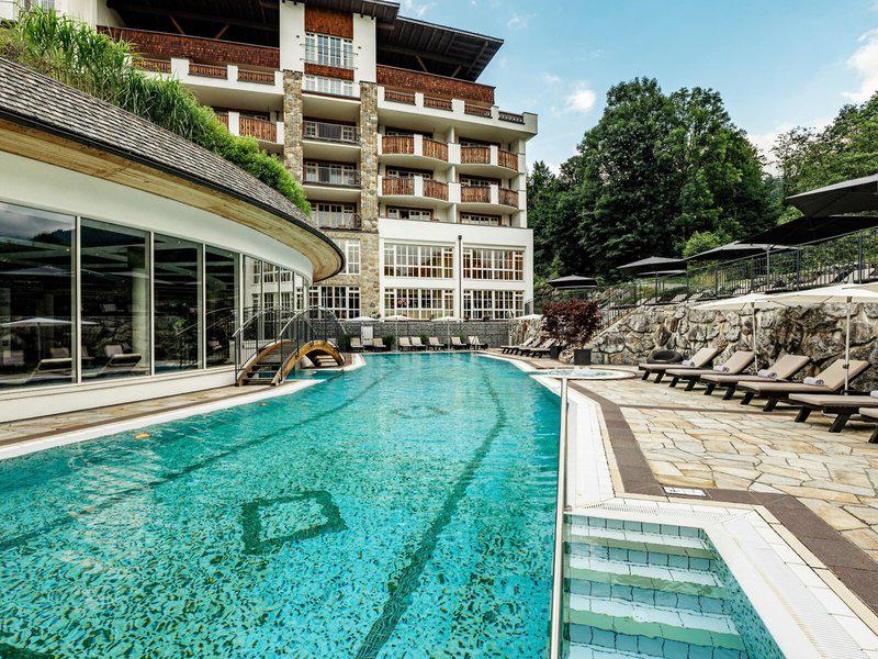 8F7EE20D8D345BB8792649992D91B91D