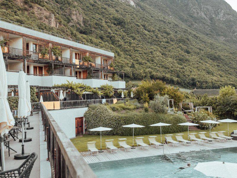 3A8EF0883E546BB3645484802DD16A8B