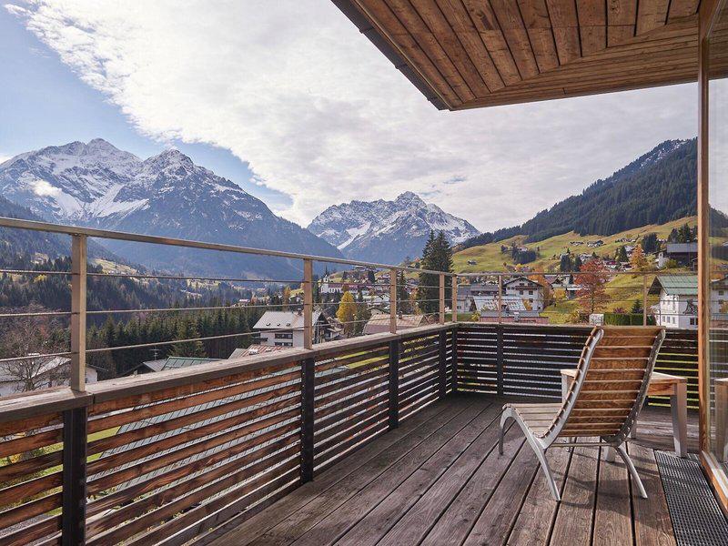 9AF014F13821A8B4BB9AF89D04FDE8DE