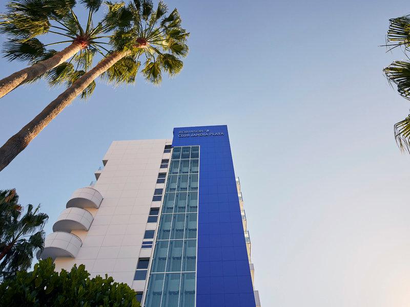 E2E1B0477C40E036A1CA30F918EB1135