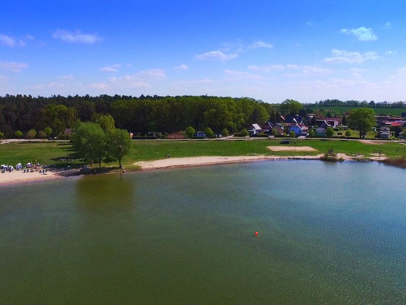 DDB2414004344519C6C09BFE01F25B79