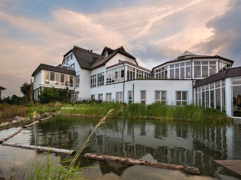 93B3CE31928594DD376F75AF9DF15976