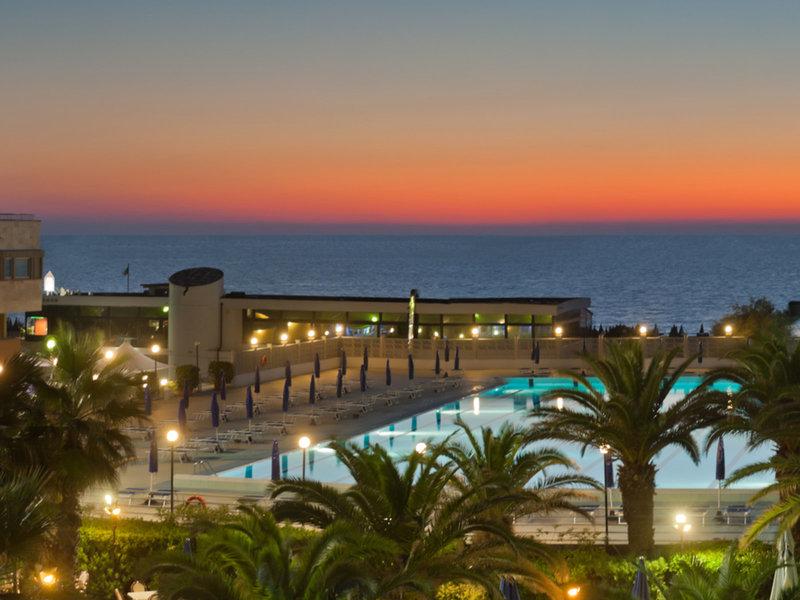 92BD16ABFADC4221355094C0EF56D971