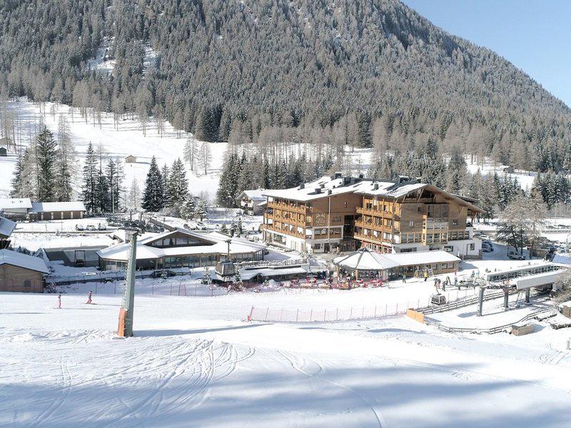 F485B22041A6FB912D42C63897097009