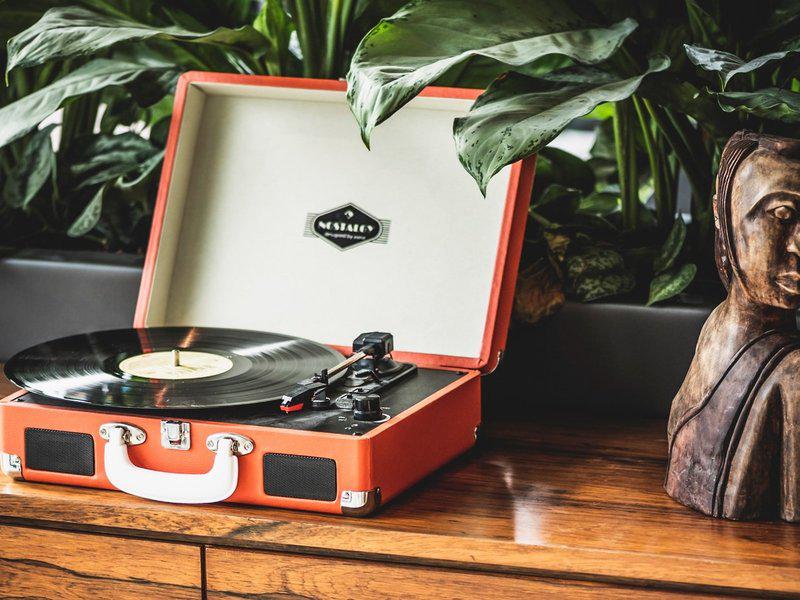 DCAEE41E9AC38EA174524D936C31FA84