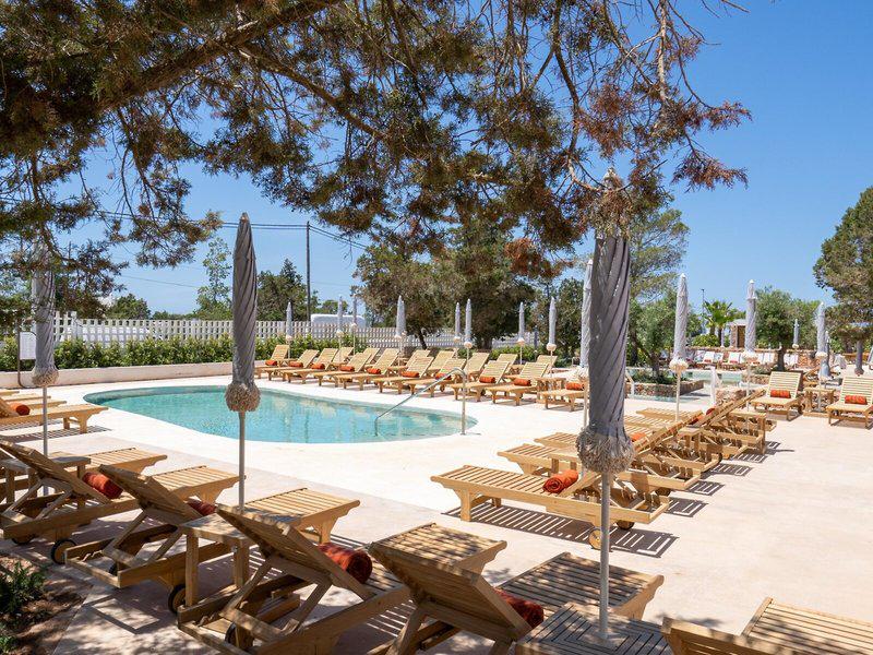 0EE18B104CFDB46964BE1C66ED1FAD52