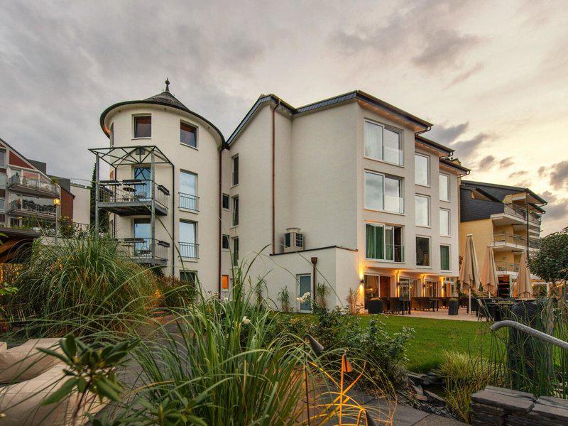 3586695FDA7EF3ACB5E22B4973BE3E2A