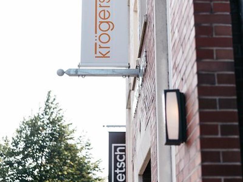 CE3F553AD2555C074CB0E0641A370049