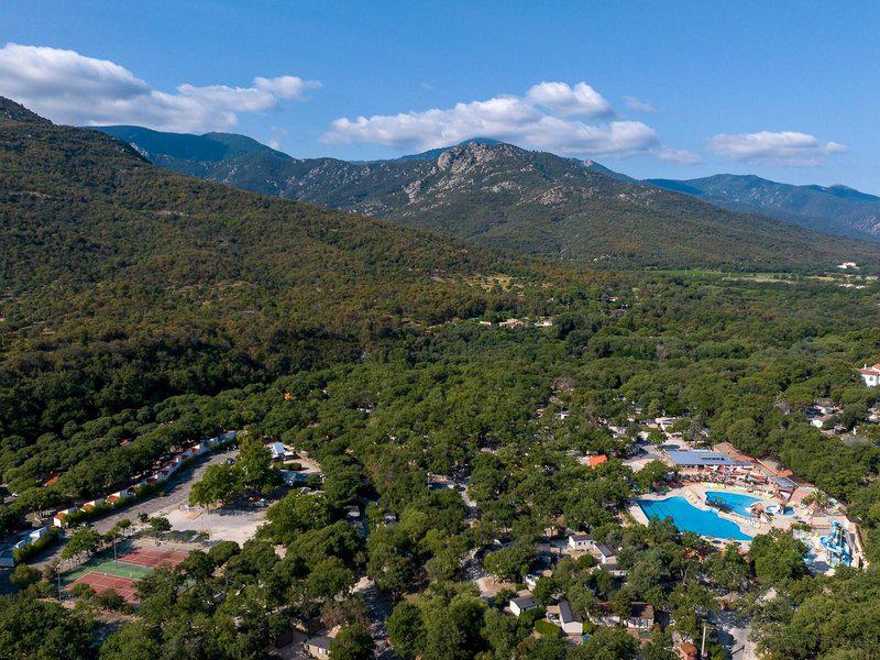 DA19B7907F411303940D3B28DBA7457E