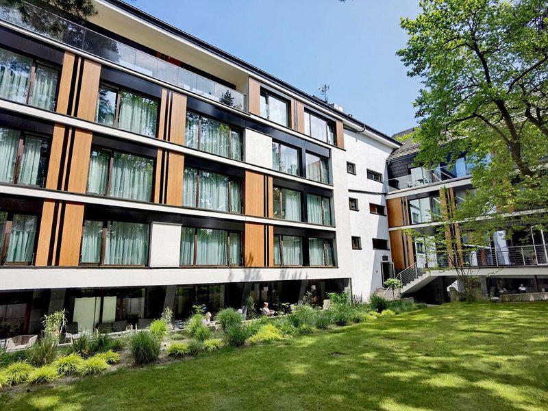 93C2319A5849EADE44A9833A67C93994