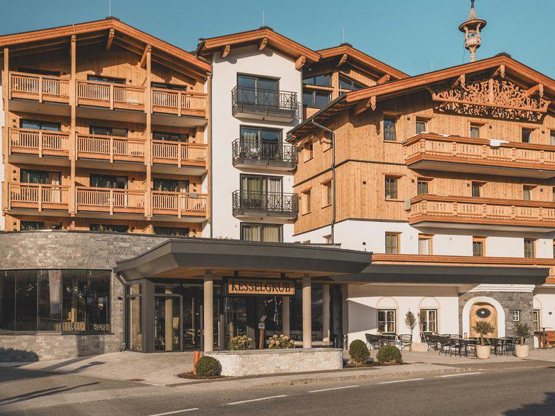 035B0EC29F84D87166512D8C0EBA9072