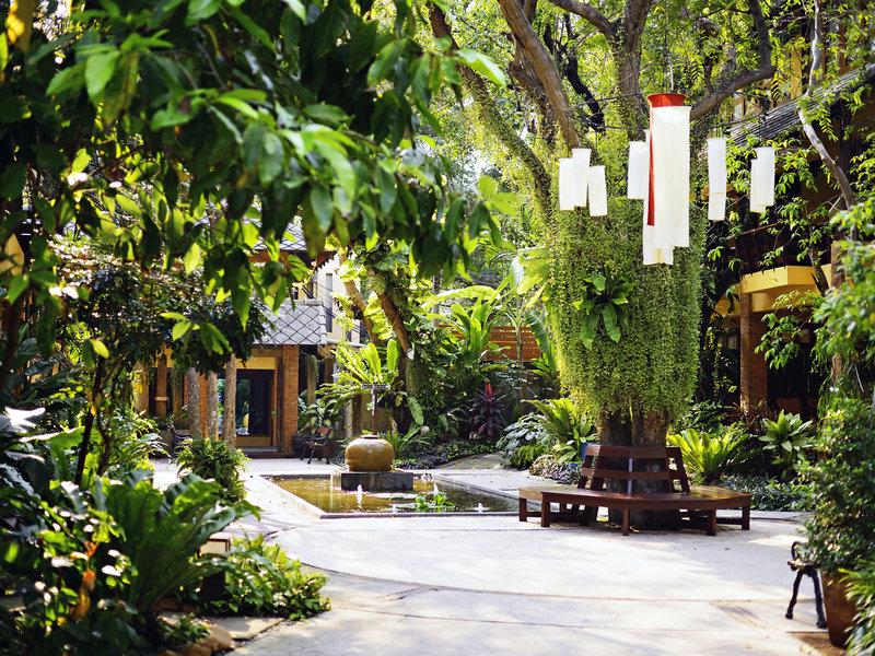 25639F635056AECBC580F894B3C323BA