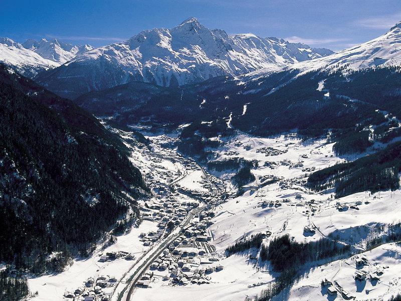 570E6BCE8AC3D79888B72F552118F3F5