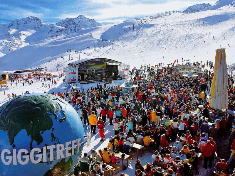 019568FB76A53EEB9B30FB9B23D858AA