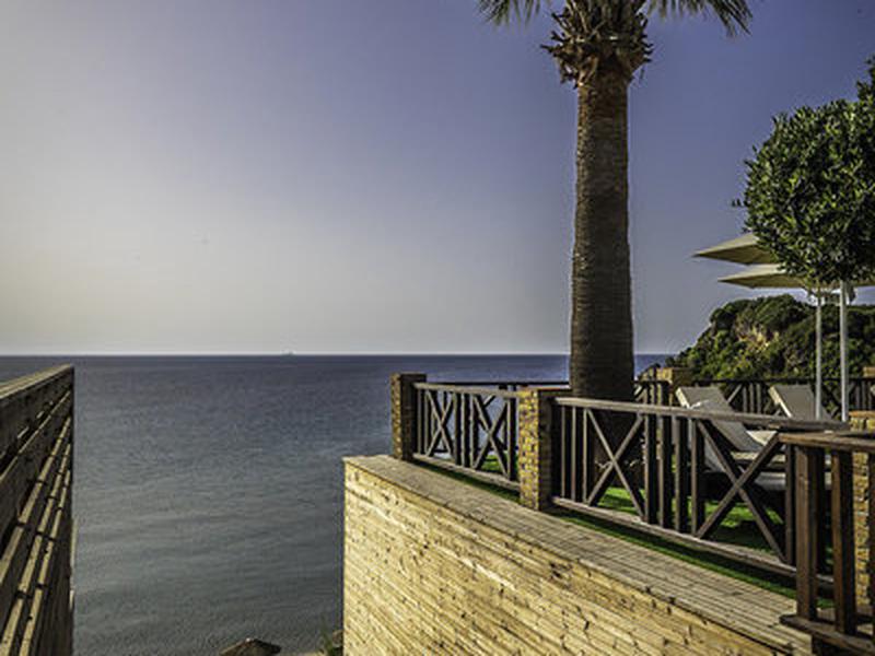 7B621EEF37F50E42B90DC946074404C5