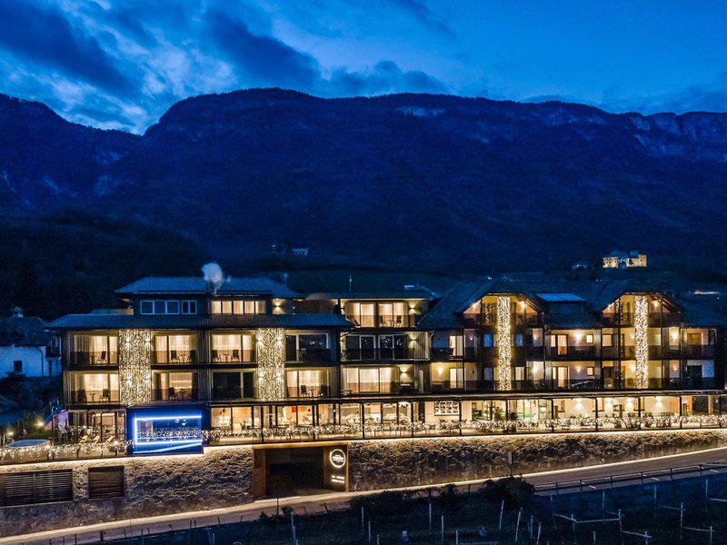 2BE657295ACF4DE7F9DA1780CF154E64