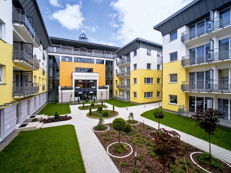 2261CECF75DF4E95FB981481FBEEFFA5