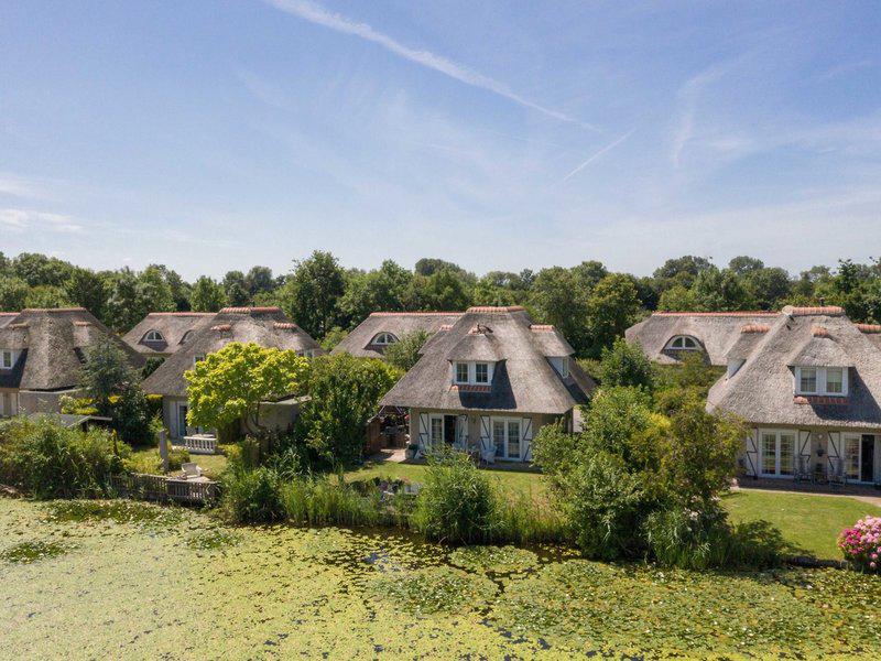 8858D1E86623BED8E1F98A2BBC06F25D