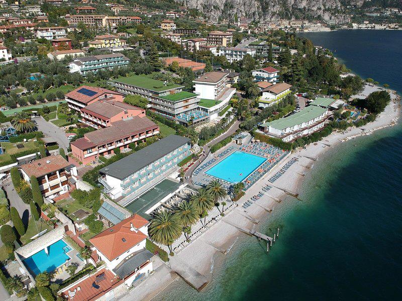 39A78F79EA127D4BA9E01E8923913896