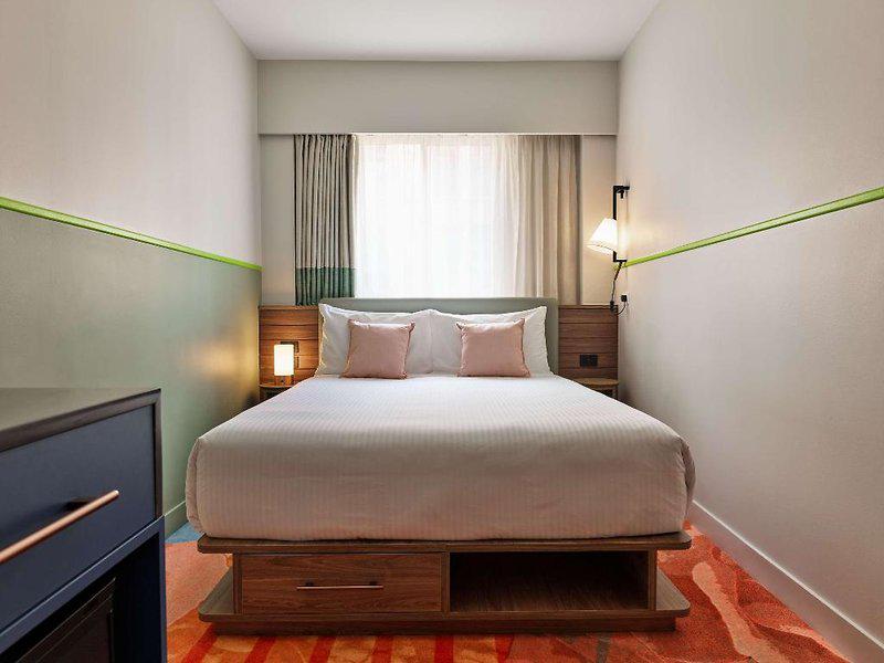 DFCFBBF0A6E9904C1177560BB39C3DC3