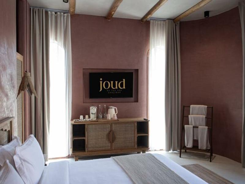 Joud by the sea