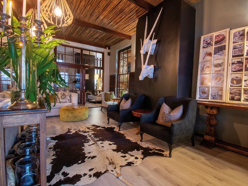 EE010C3394B675579DF3F4A14B4304EE