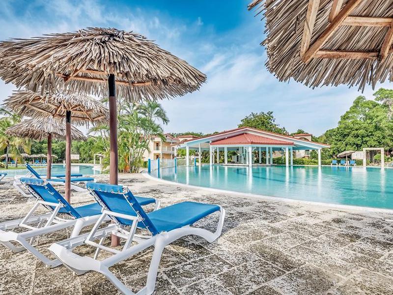 8D7163B3635ED083D4AD7C66E85DCE15