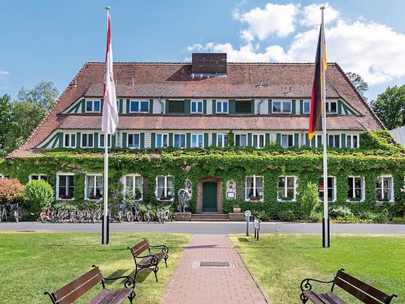 77F7229CC1777AF8BCBAA9E5C057311E