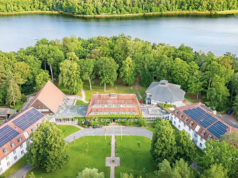 3F3F3595DEF42E22E8CDF5A500187972