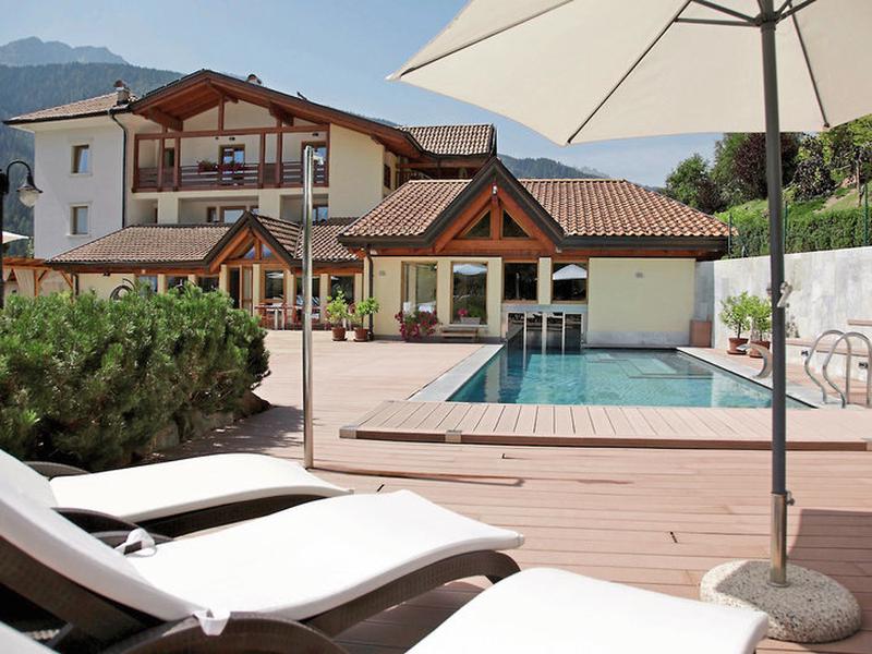 26B96CC242F02BC5419C45B90D06945E