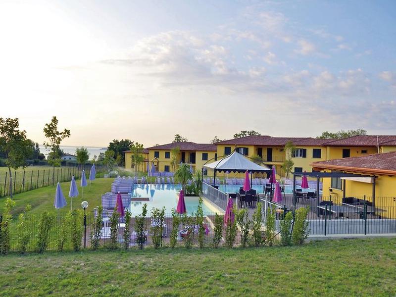 FC05F3A58DCCCFBBE379A8CBBFF6837B