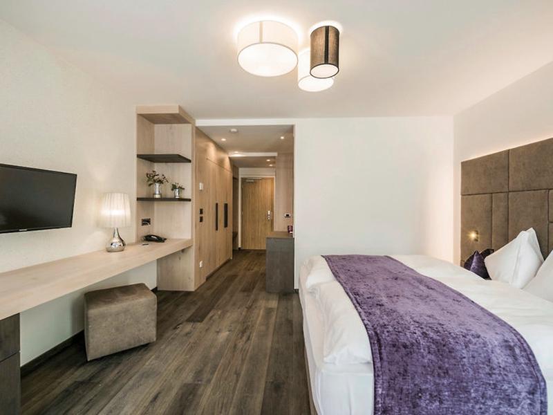 8FAF2C79D8DF093BF751ED11E33921AA