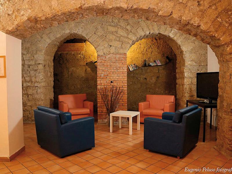 6D9F9299F5B77694A35C39257F2F2380