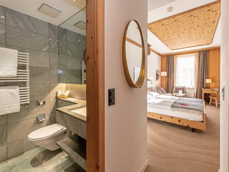 9F908A22D2EC6D850F3F24C15AB92D40