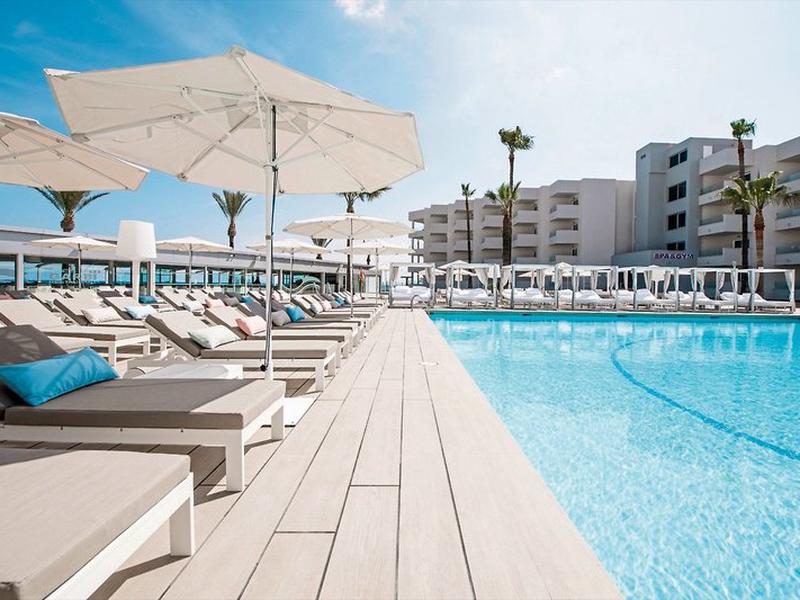 4B2AAAD7AB2097A392807E971AE0DB9F