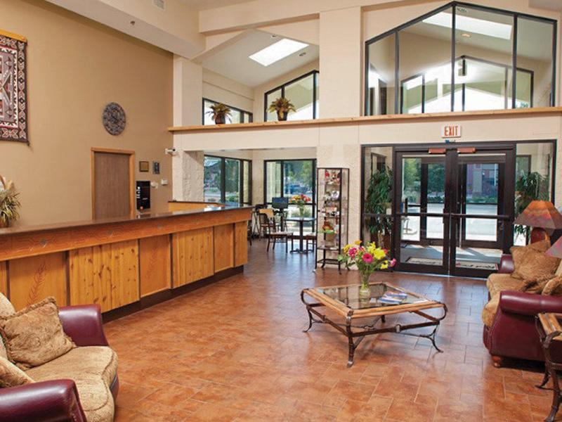 CB8F8CDF57E5E7CD7EB8D96965324843