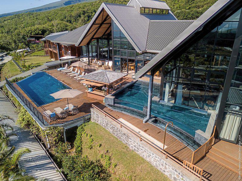 CC2AE0C603ED21F85120793DF75B69F6